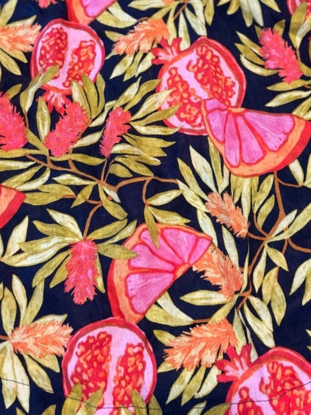 C&C California Black Linen Tropical Pomegranate Top 1X